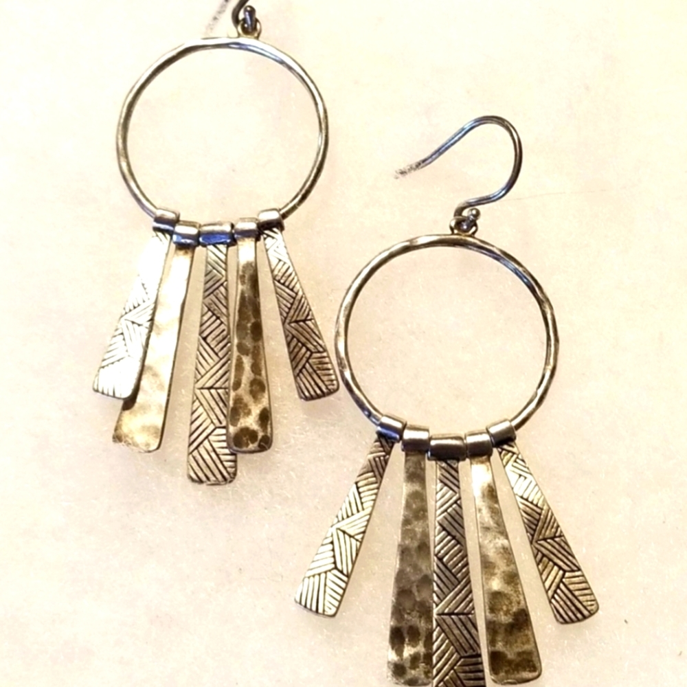 Silpada Nod to Mod earrings